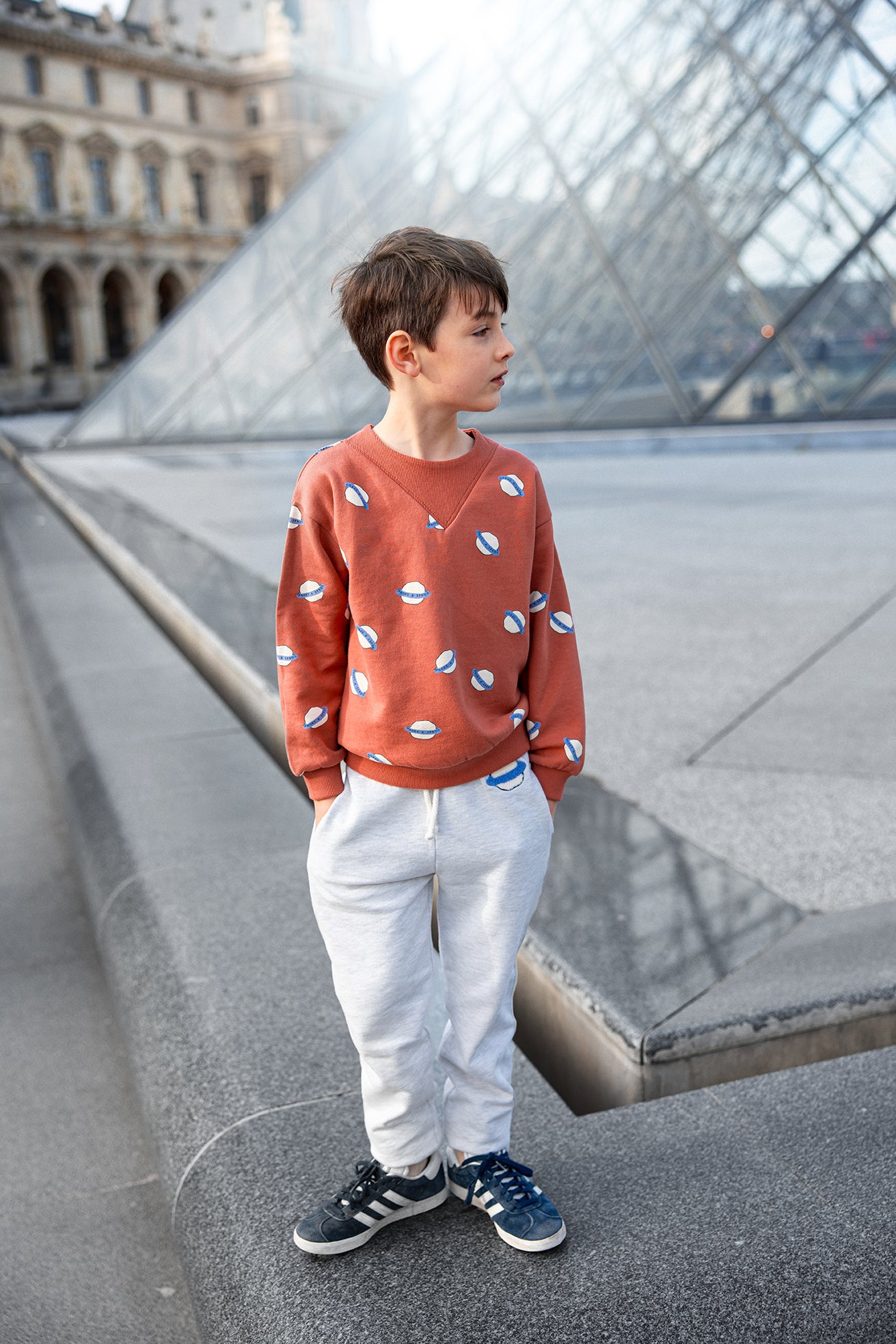 Sweater brick cosmos