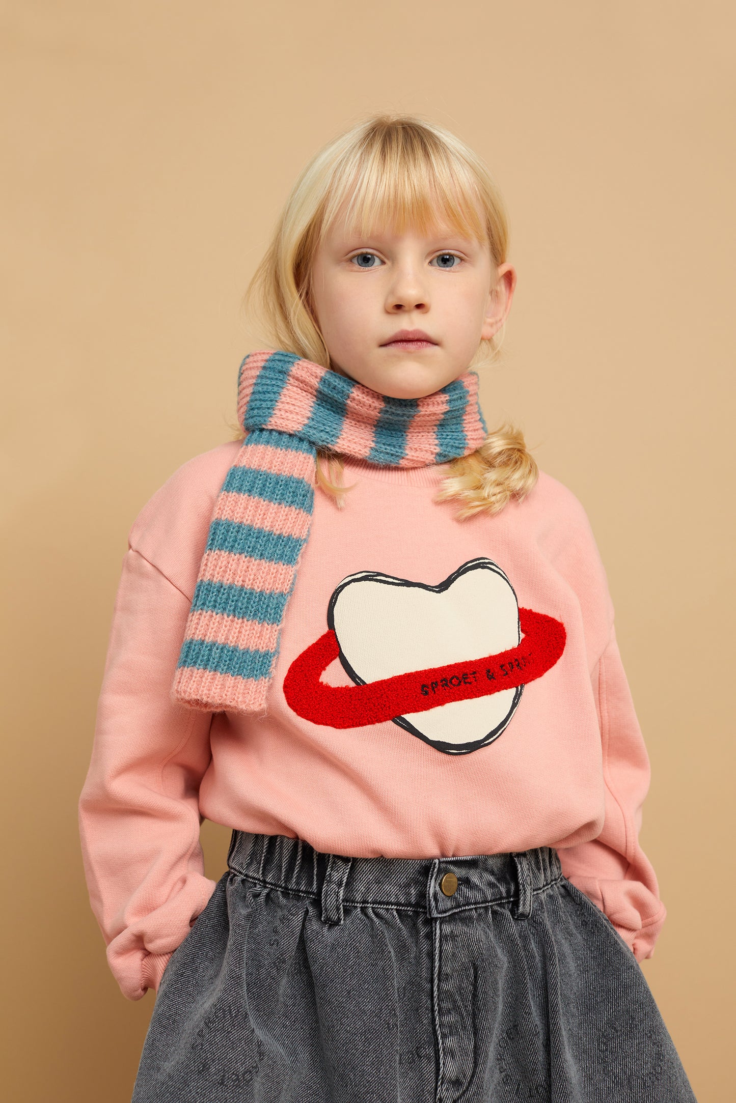 Sweater met hart cosmos