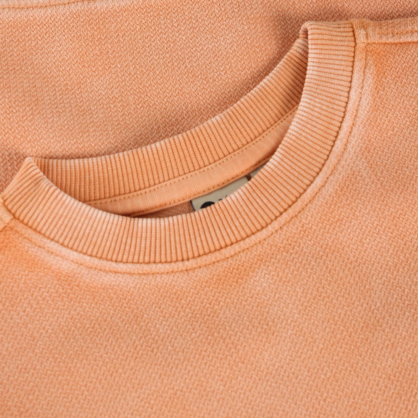 Oversized sweater backprint