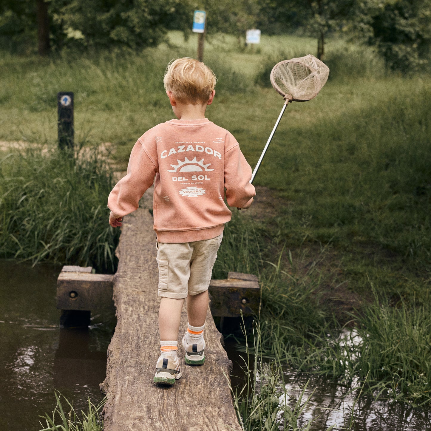 Oversized sweater backprint