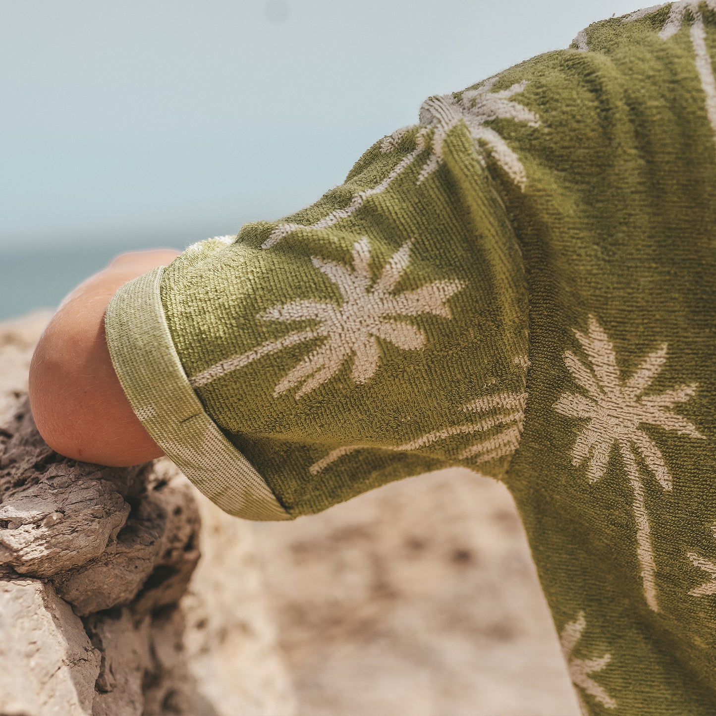 Loose shirt beach palms