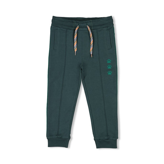 Broek dog paws