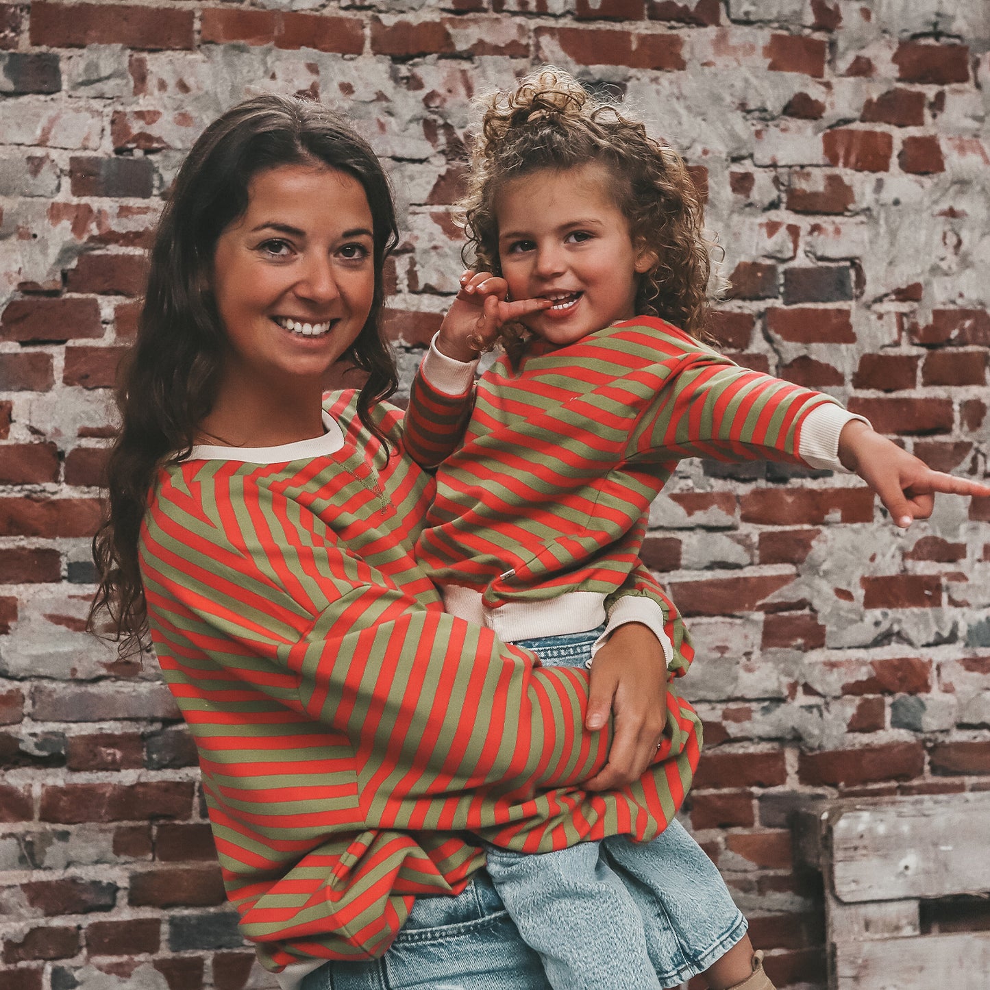 oversized sweater stripes pink green