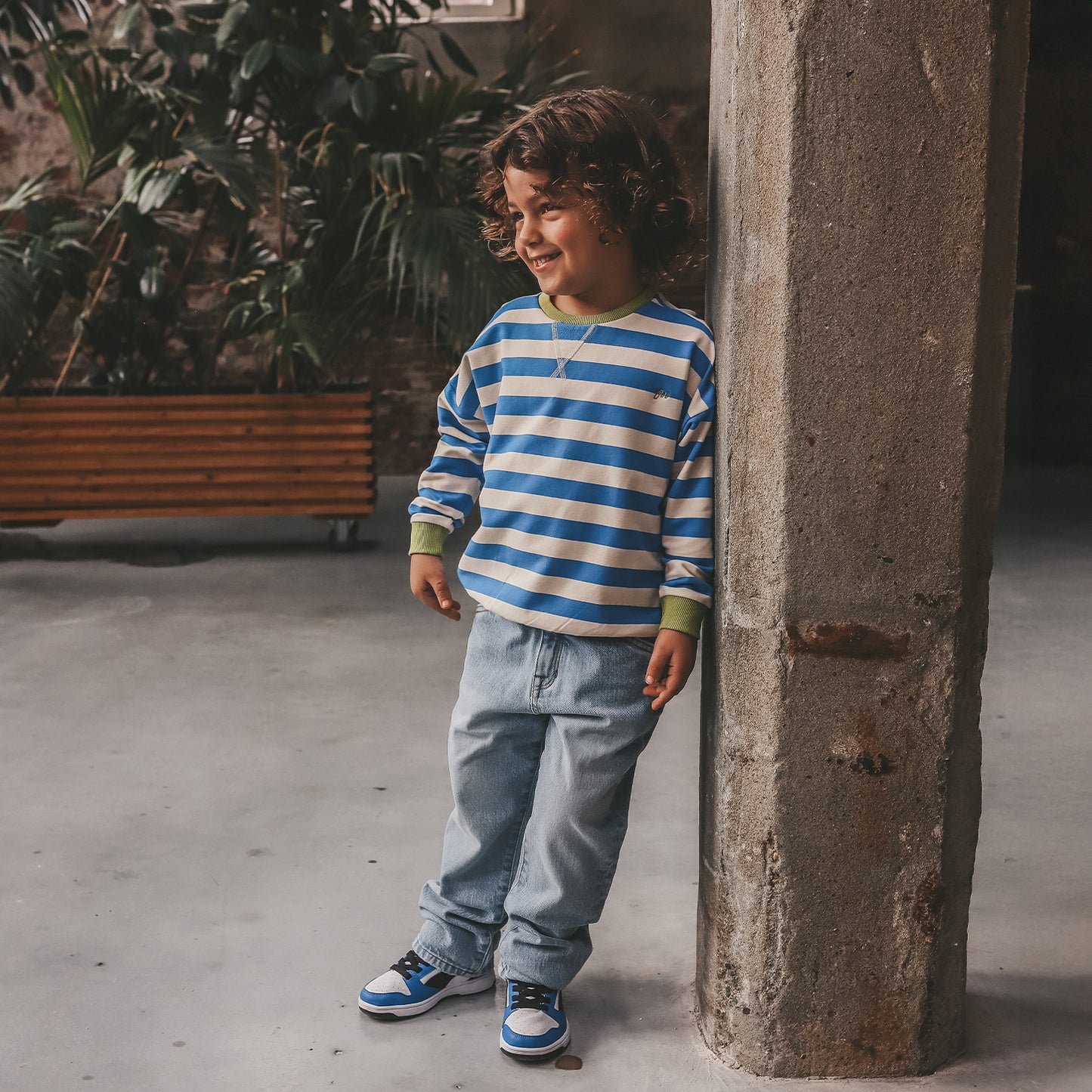 oversized sweater stripes blue