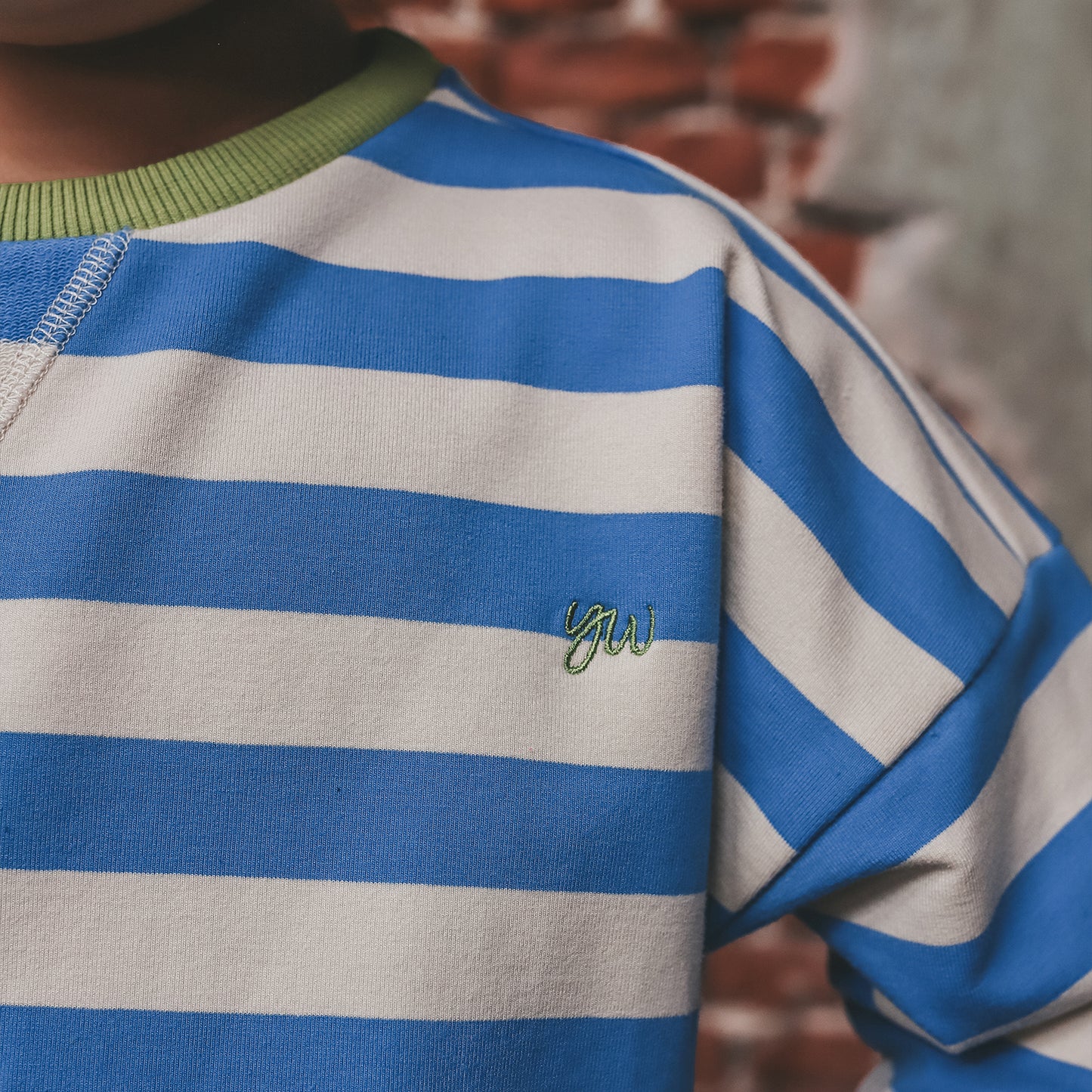 oversized sweater stripes blue